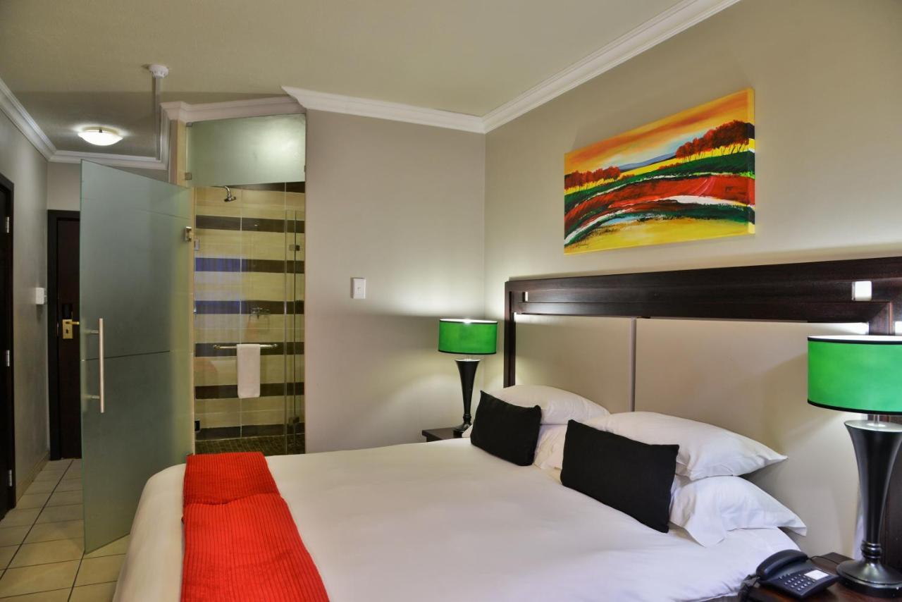 Bon Hotel เอมแพนจีนิ ภายนอก รูปภาพ